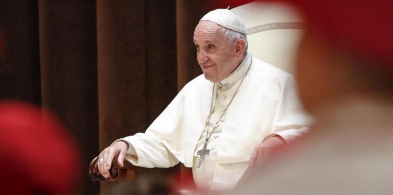 Може да носите чадър на молитвата с папата